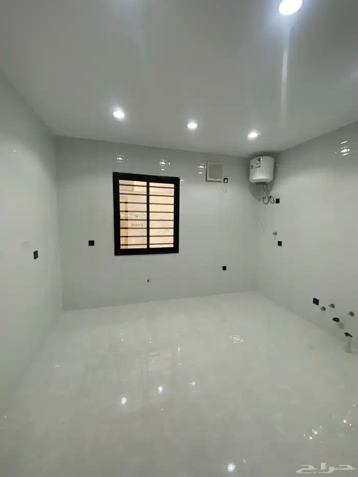 للبيع روف علوي مع ملحق تشطيب فاخر من 670 الف 14
