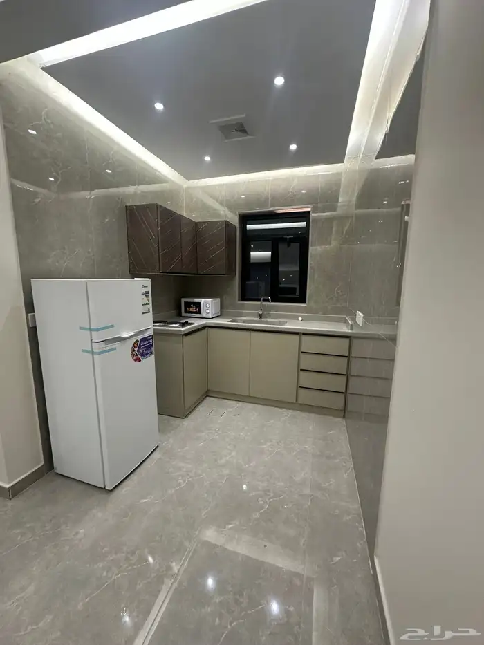 ايجار شهري وسنوي شقق وغرف 6