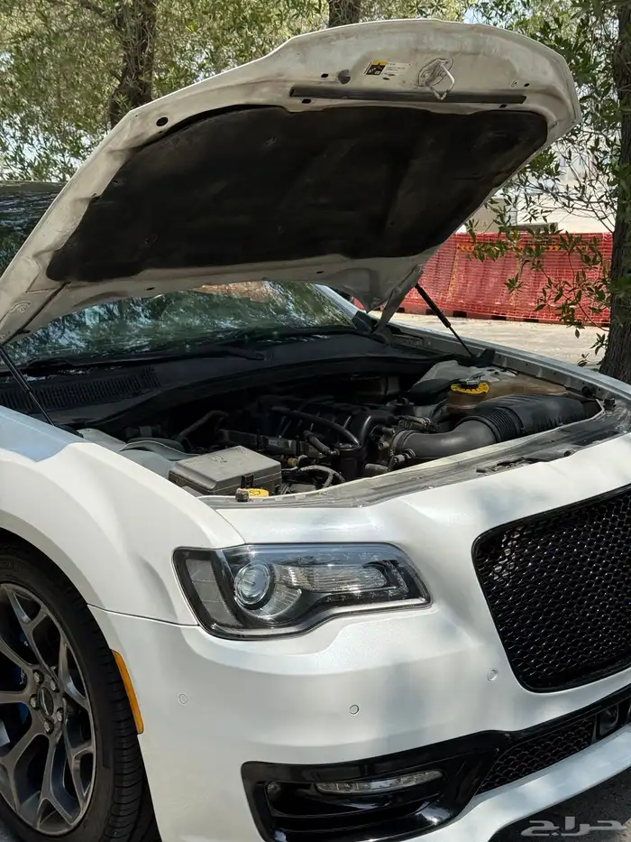 كرايسلر2016 V8 S300 فل كامل 10