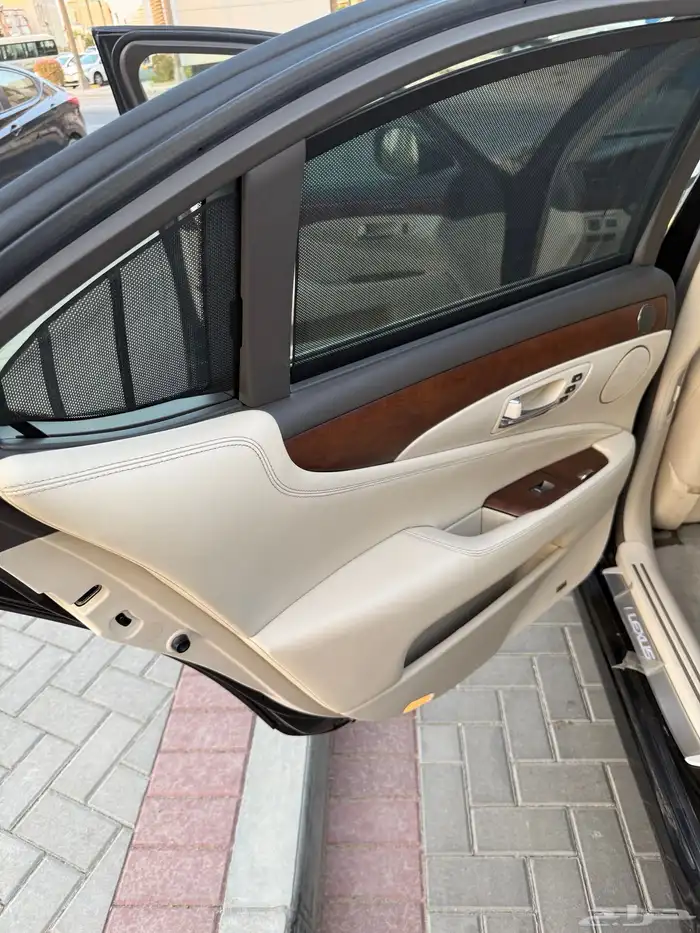 لكزس 460L سعودي موديل 2011 لارج فل الفل رادار كرسي طيار 40
