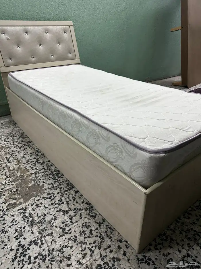 للبيع أسرة جميع المقاس وغرف نوم ومطابخ مستعملة بالطائف 10