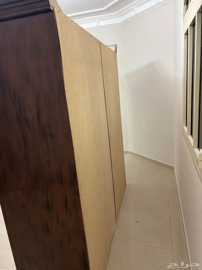 للبيع غرفة نوم سرير دولاب كمودينه 5