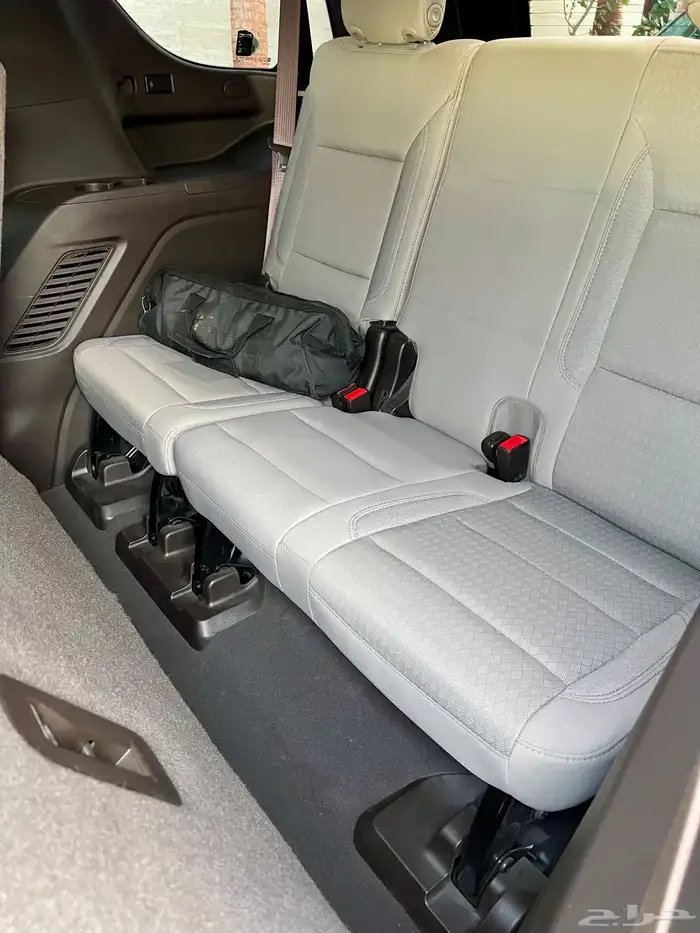 للبيع يوكن أسود 2022 وكالة 4X4 14