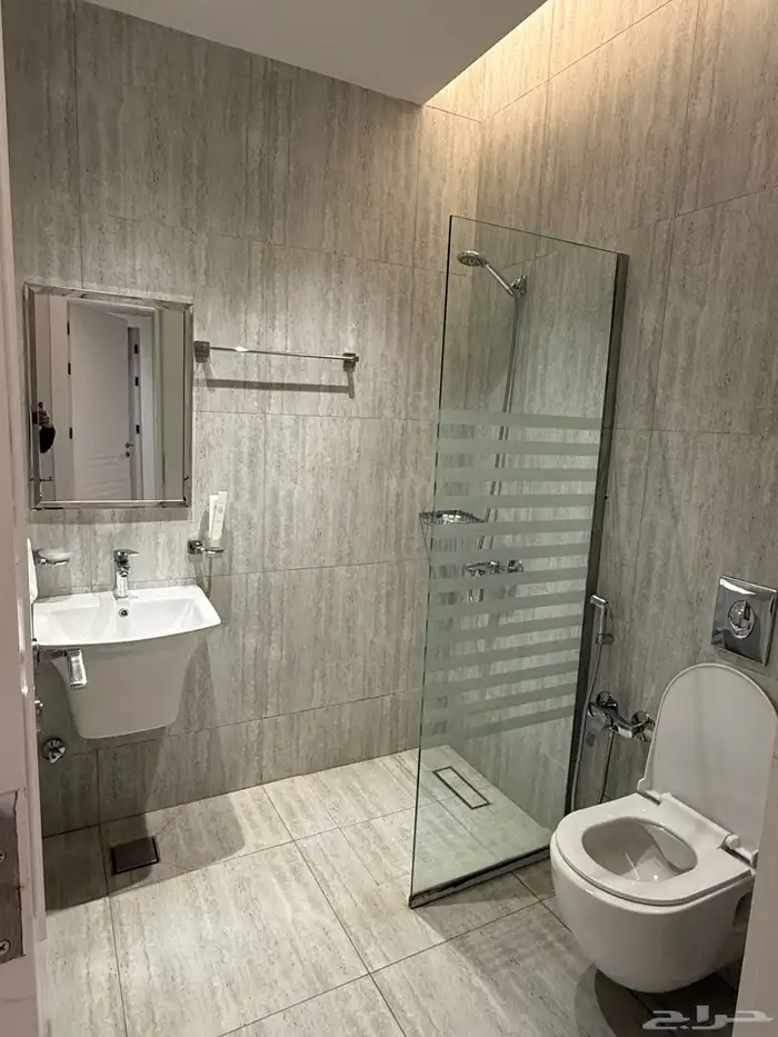 شقة مؤثثة فاخرة في حي العارض 9