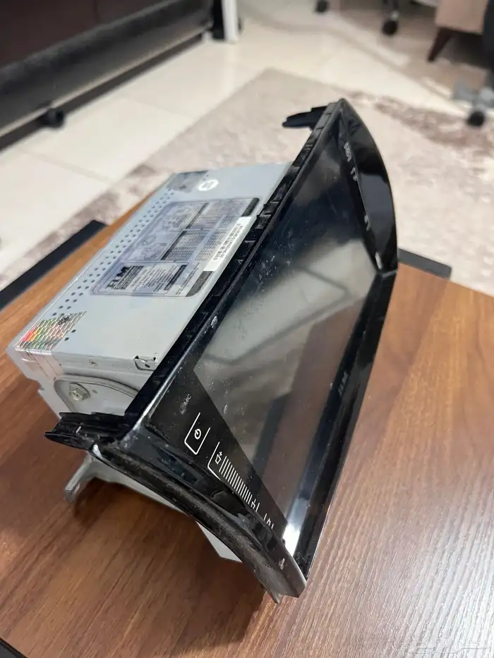 شاشات سيارة سكويا 8