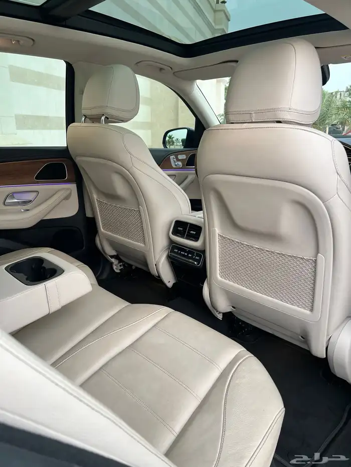مرسيدس ( GLE450 ) الموديل 2022 شبه جديد 37