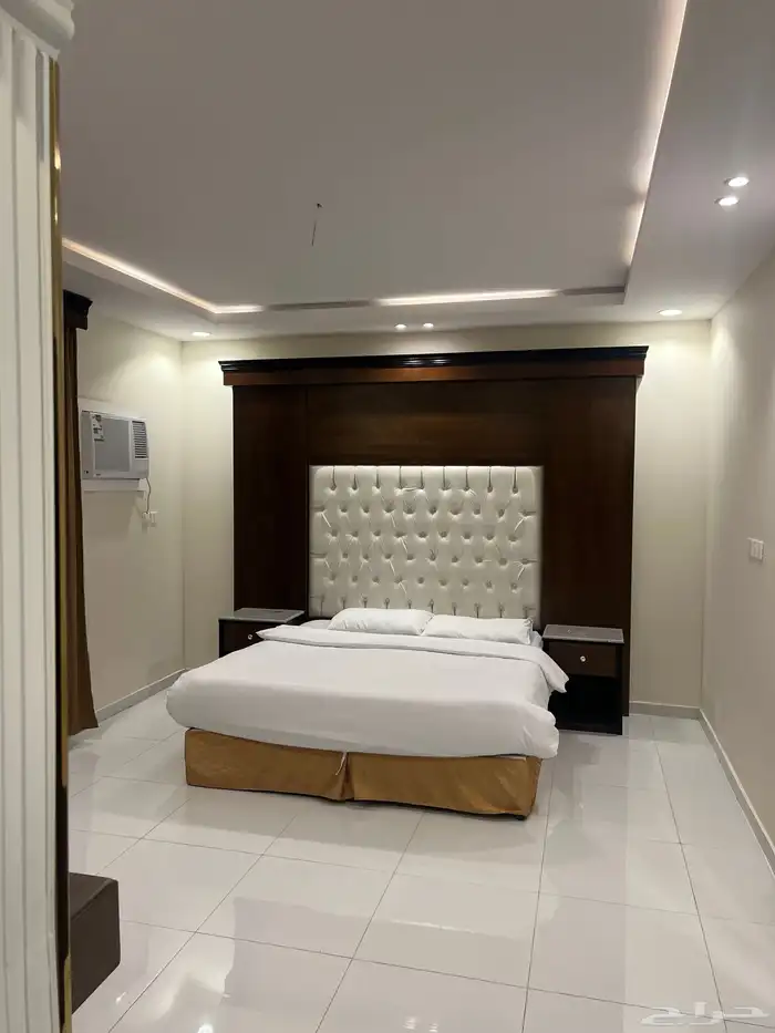 يوجد شقق فاخره للاجار 30