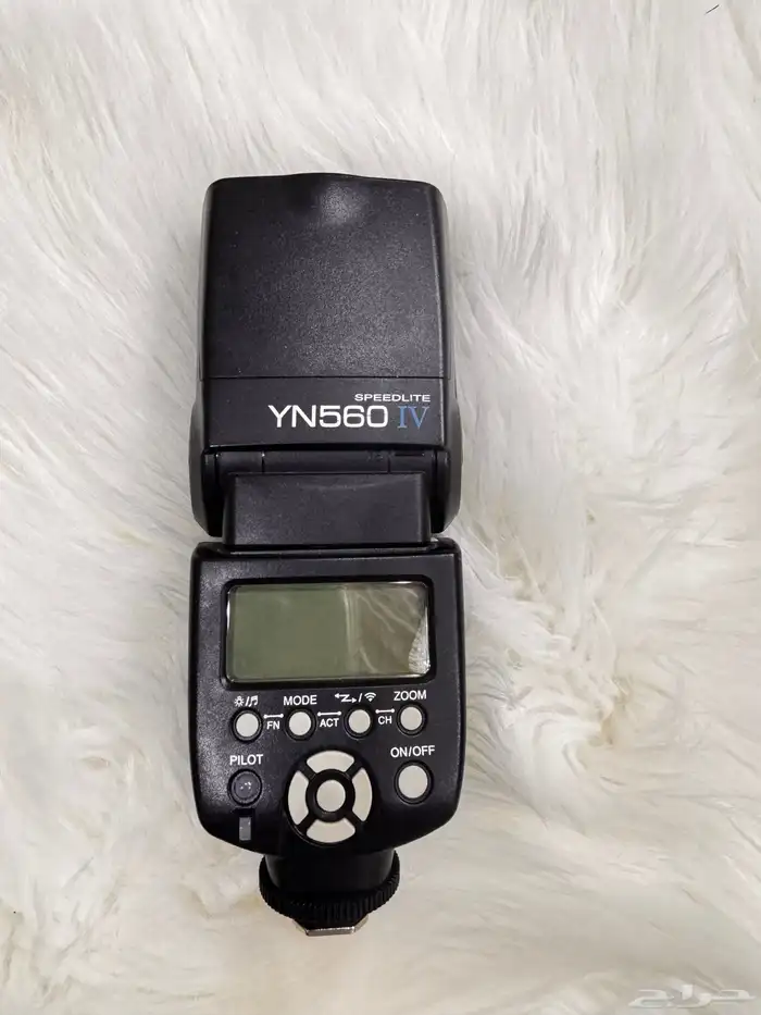 كاميرا كانون للبيع نوعين 200D  وايضا 650D 1