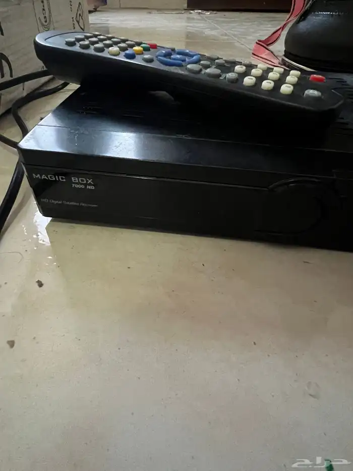 ريسيفر magic box مع ريموت بحالة ممتازة 2