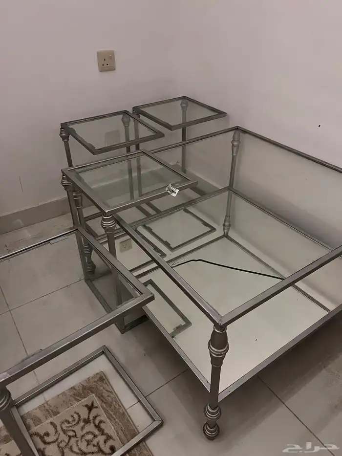 طاوله فضي قزاز 0