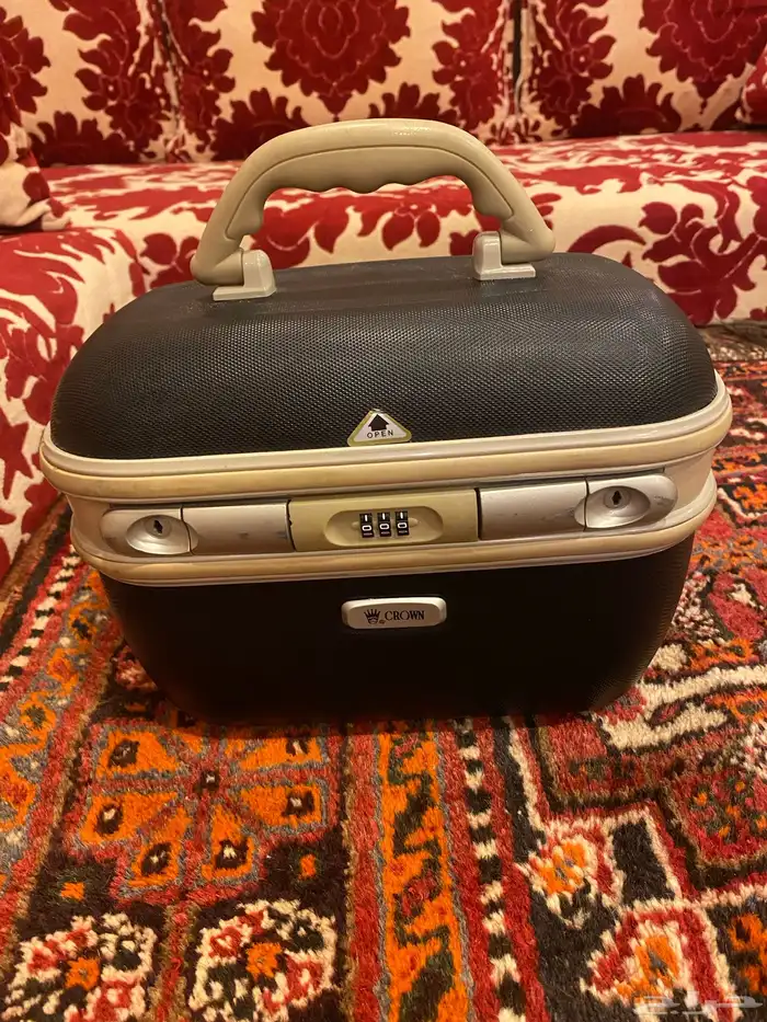 شنطة العروس او المكياج القديمة 0