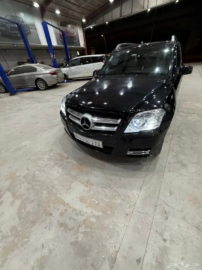 مرسيدس GLK 300 موديل 2011 ممشى قليل للبيع 12