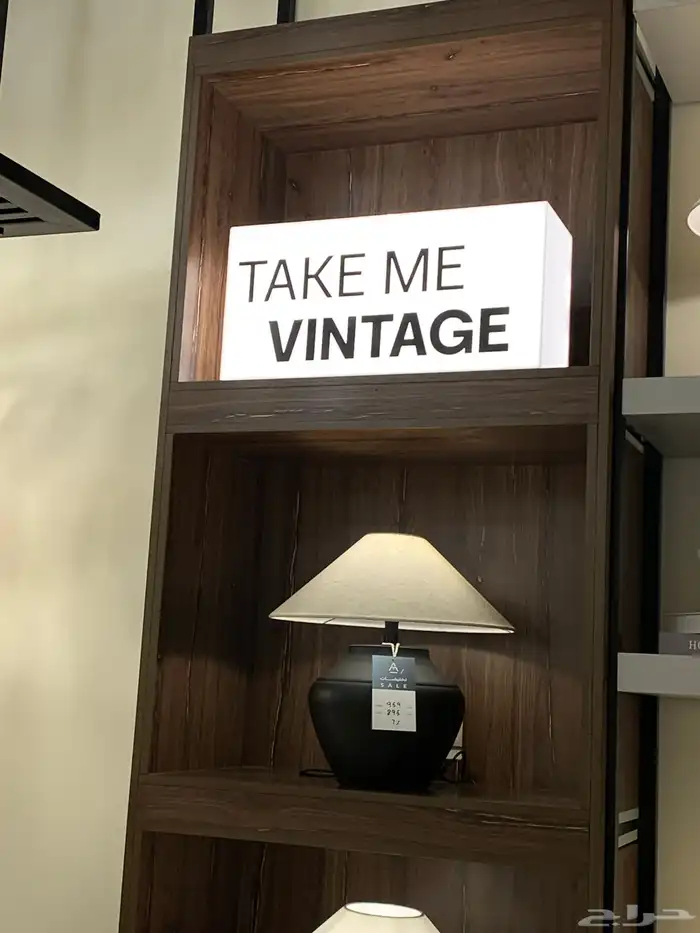 تصميم وتصنيع بوكسات اكريلك مضيئة 6