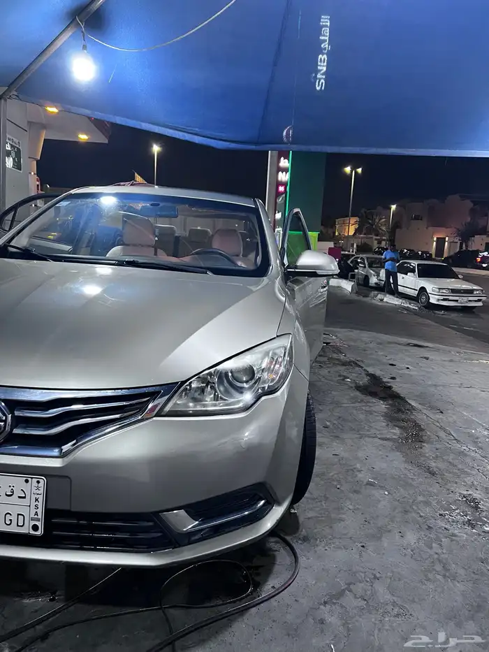 للبيع MG موديل 2019 الون ذهبي مفحوصة السيارة نظيفة جدا 7