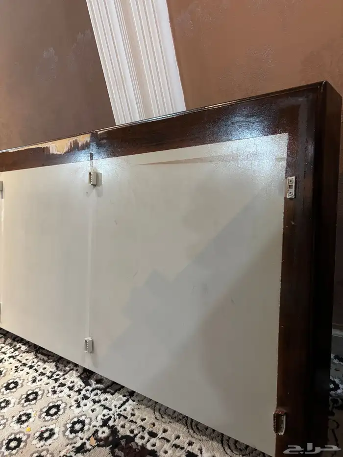 للبيع غرفة نوم سرير دولاب كمودينه 8