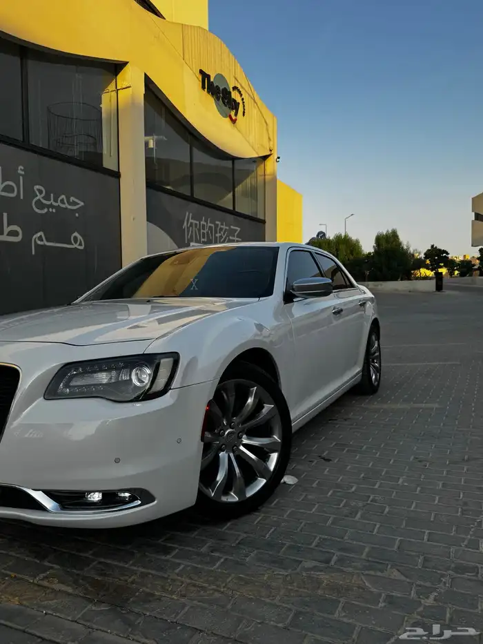 كرايسلر V8 2016 13