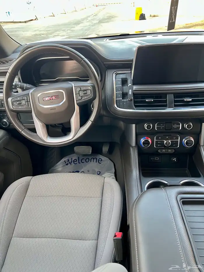 للبيع يوكن أسود 2022 وكالة 4X4 15