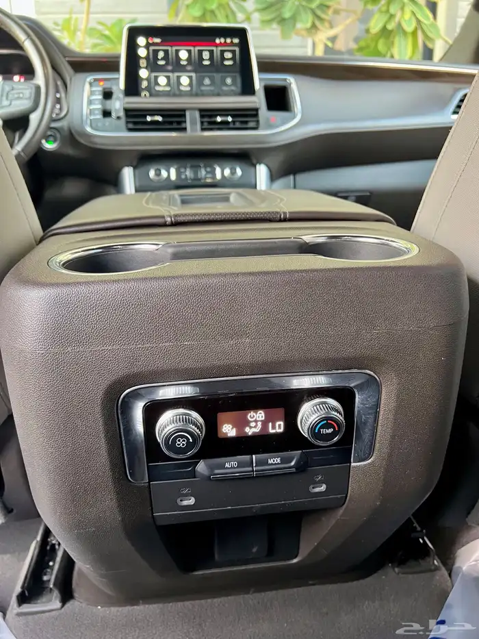 للبيع يوكن أسود 2022 وكالة 4X4 18