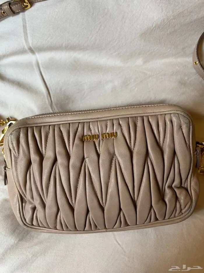 شنطة ميو ميو مستعملة   miu miu bag 2