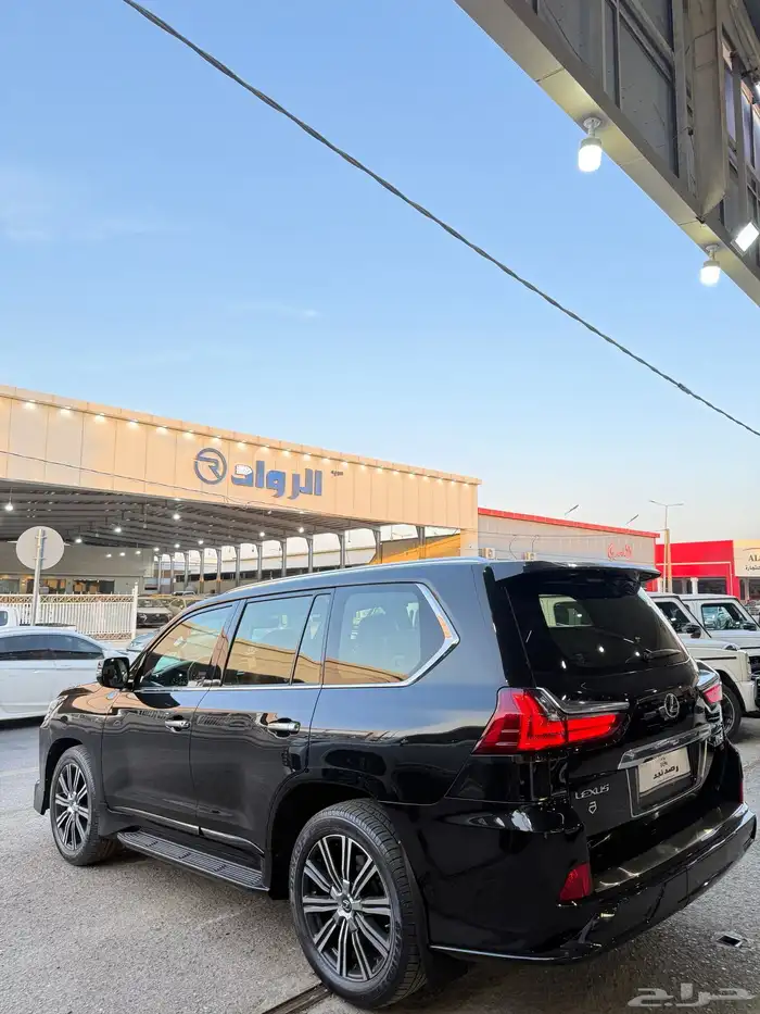 لكزس 2018 عداد 93 الف سعودي فل كامل 5