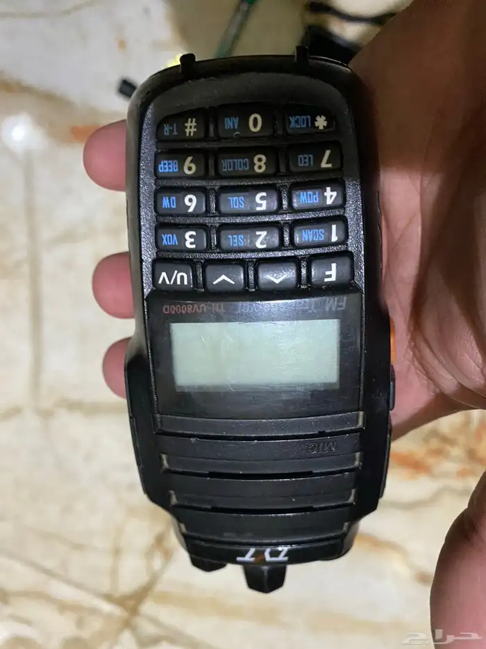 جهاز ارسال لاسلكلي يدوي 1