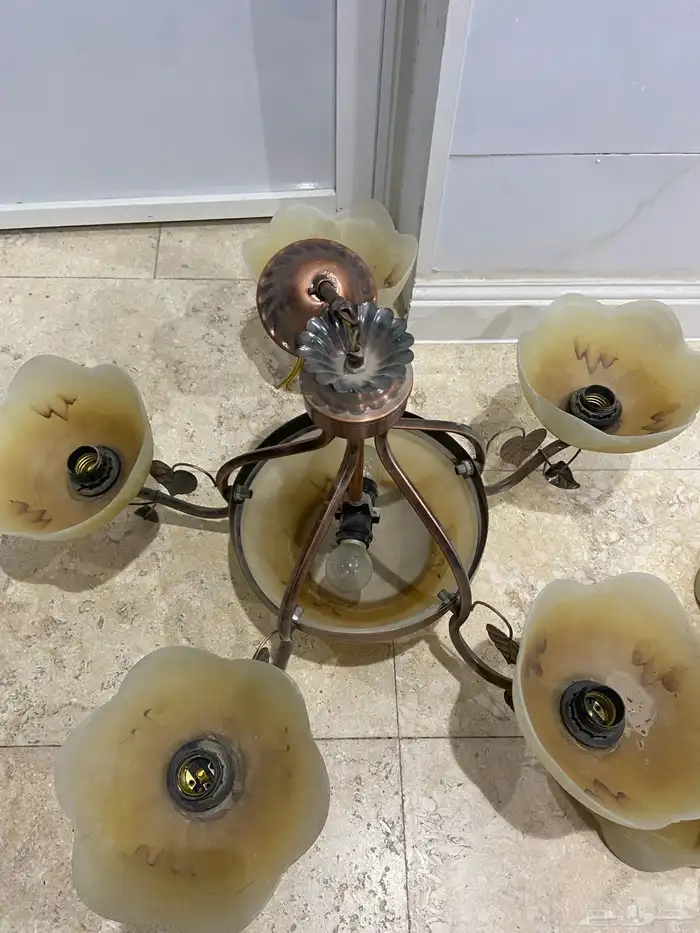 اغراض سباكه و كهربه ونجف للبيع 12