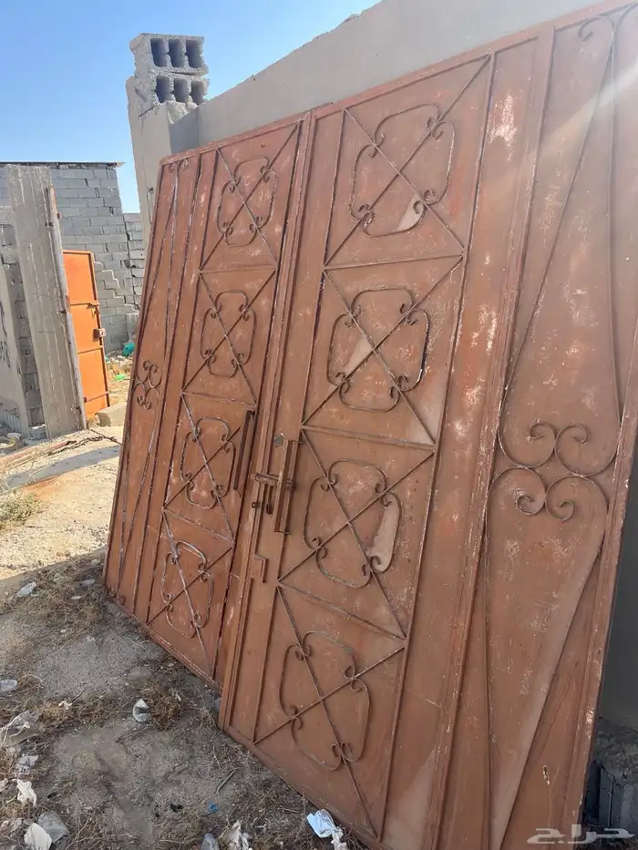 بوابة حديد كبيرة 1