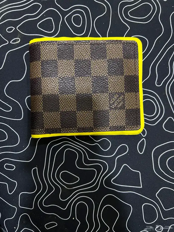 محفظة تقليد LV جودة عالية 0