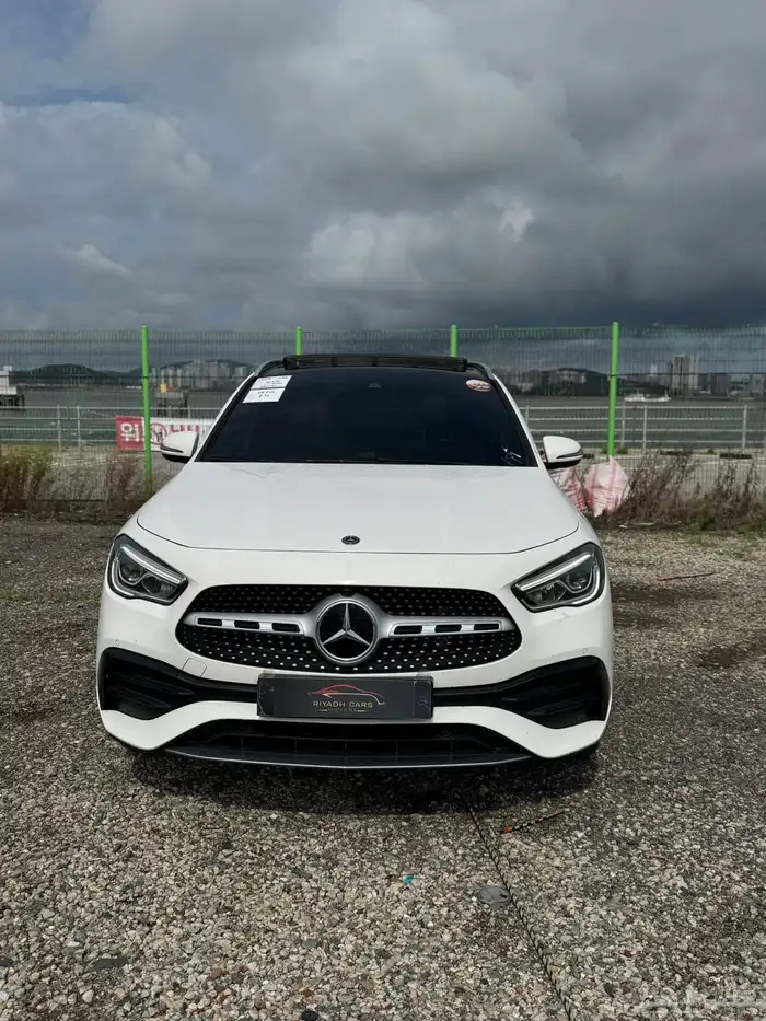 مرسيدس GLA250 فل كامل 2020 (بحاله ممتازه) 1