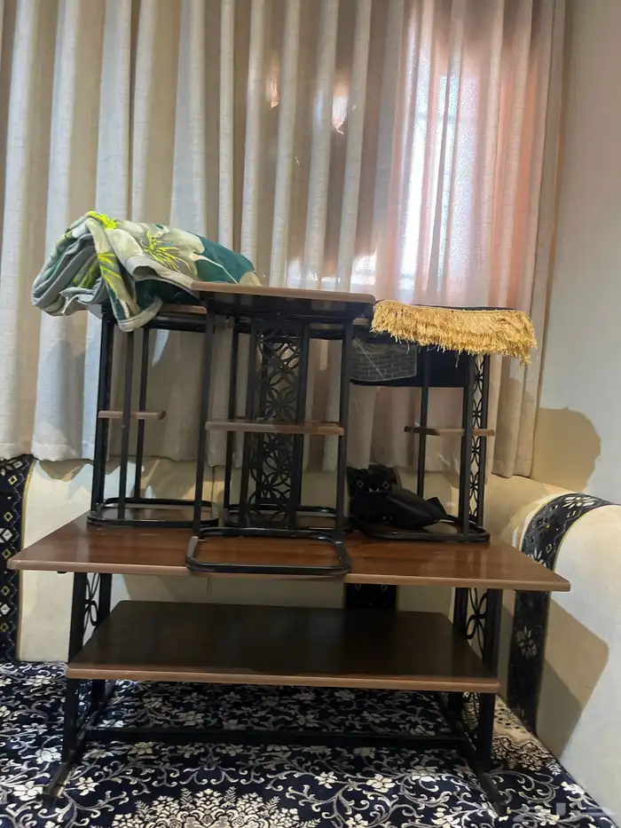 طاوله كبيره استخدام حشمه اسبوع بس طاوله كبير وأربع صغار 0