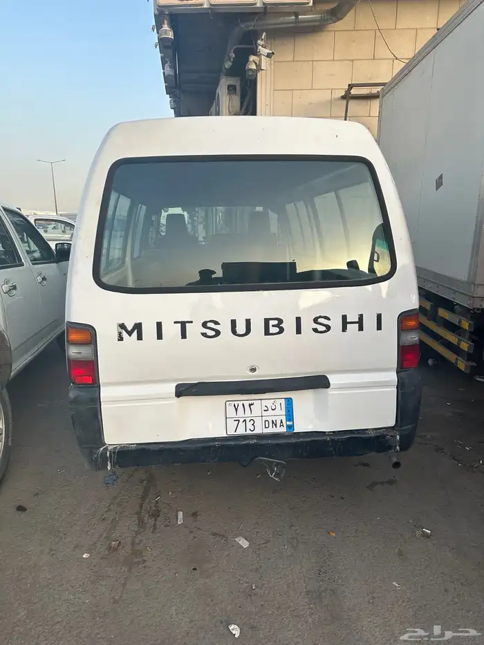 فان ميتسوبيشي مغلق موديل 1999 نوع الوقود بنزين مفحوص مجدد 2