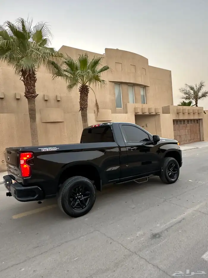 سلفرادو 2022 دفعه ثانيه قير ارضي بدي وكاله اسود 41