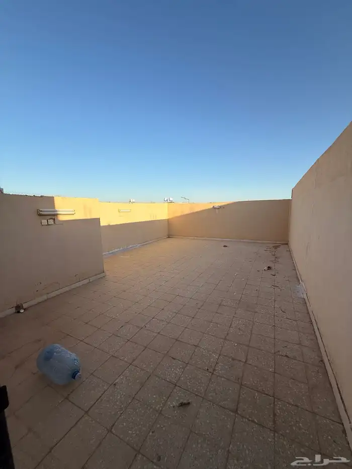 للبيع شقق تمليك حي الاخضر عمره 5 سنوات 7