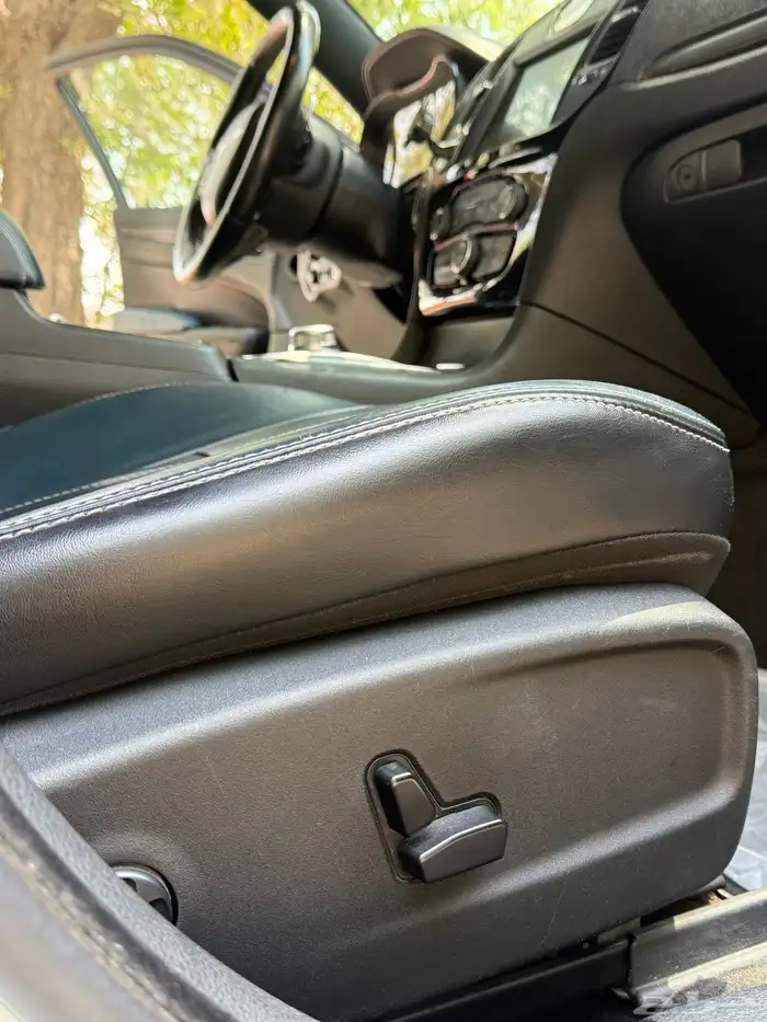 كرايسلر2016 V8 S300 فل كامل 20