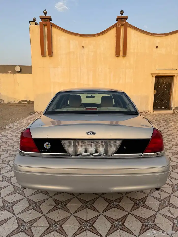 فورد كراون فكتوريا 2012 2