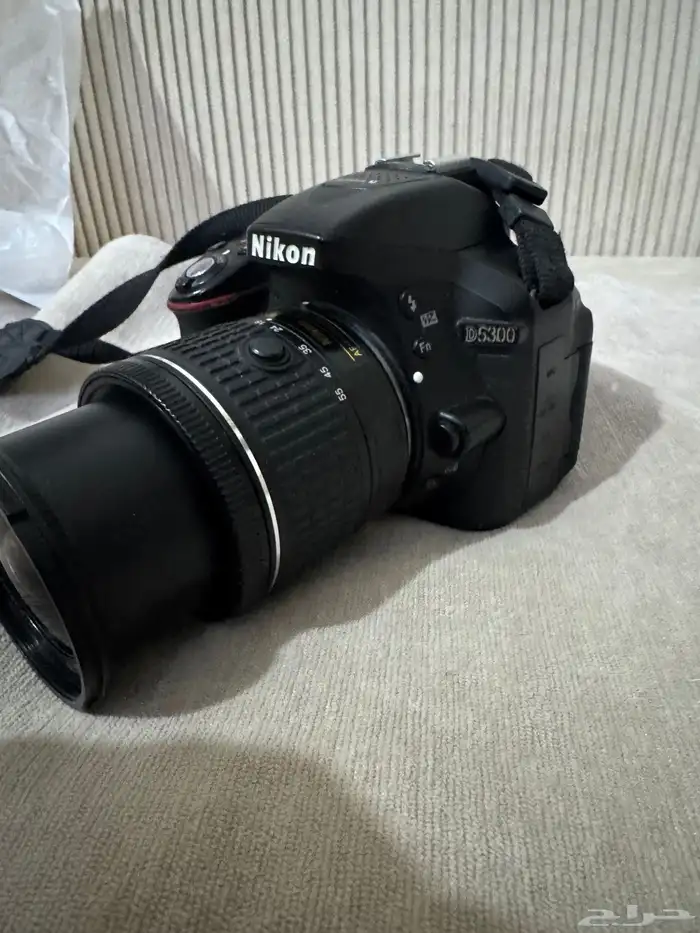 للبيع كاميرا Nikon D5200 3