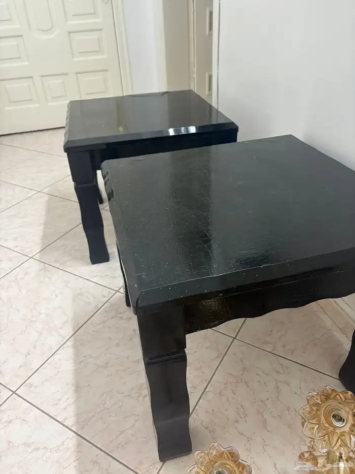 طاولات للبيع 3
