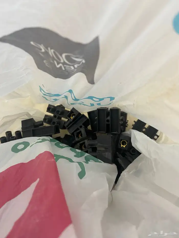 اغراض سباكه و كهربه ونجف للبيع 10