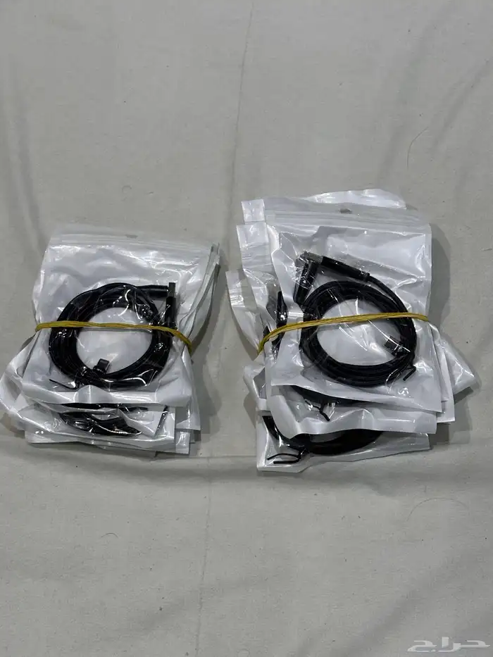 تصفية مستودع   كراتين   شواحن   أوراق زينة 10