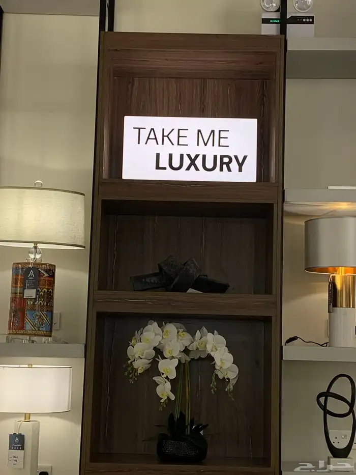 تصميم وتصنيع بوكسات اكريلك مضيئة 4