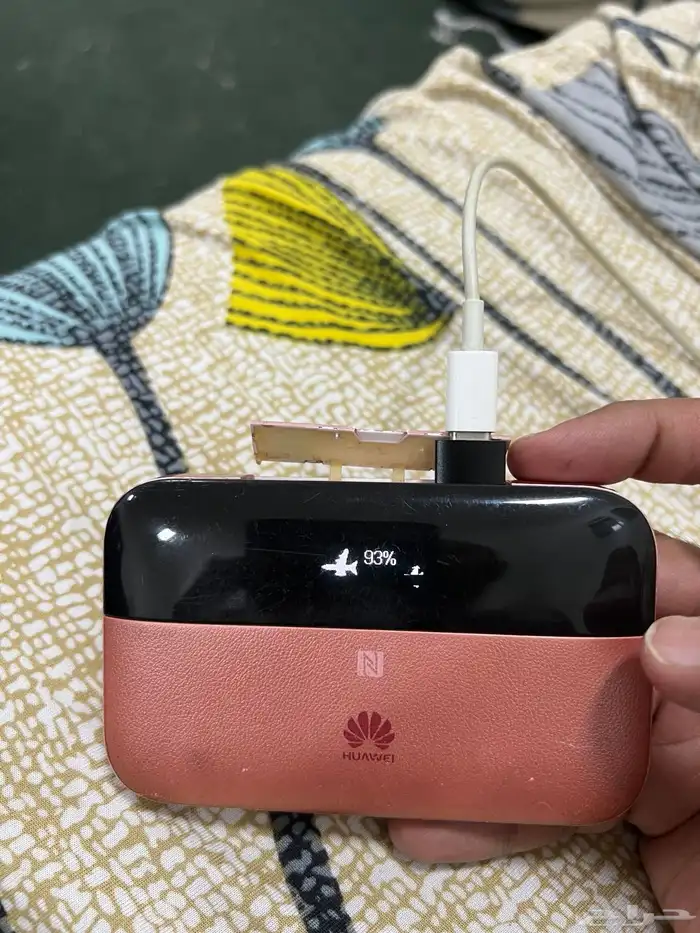 Huawei 5g pocket router with built in 6300 mah power bank f 0