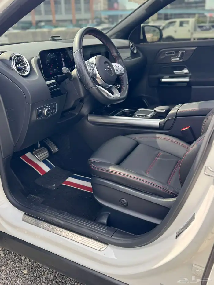 مرسيدس GLA250 فل كامل 2020 (بحاله ممتازه) 14