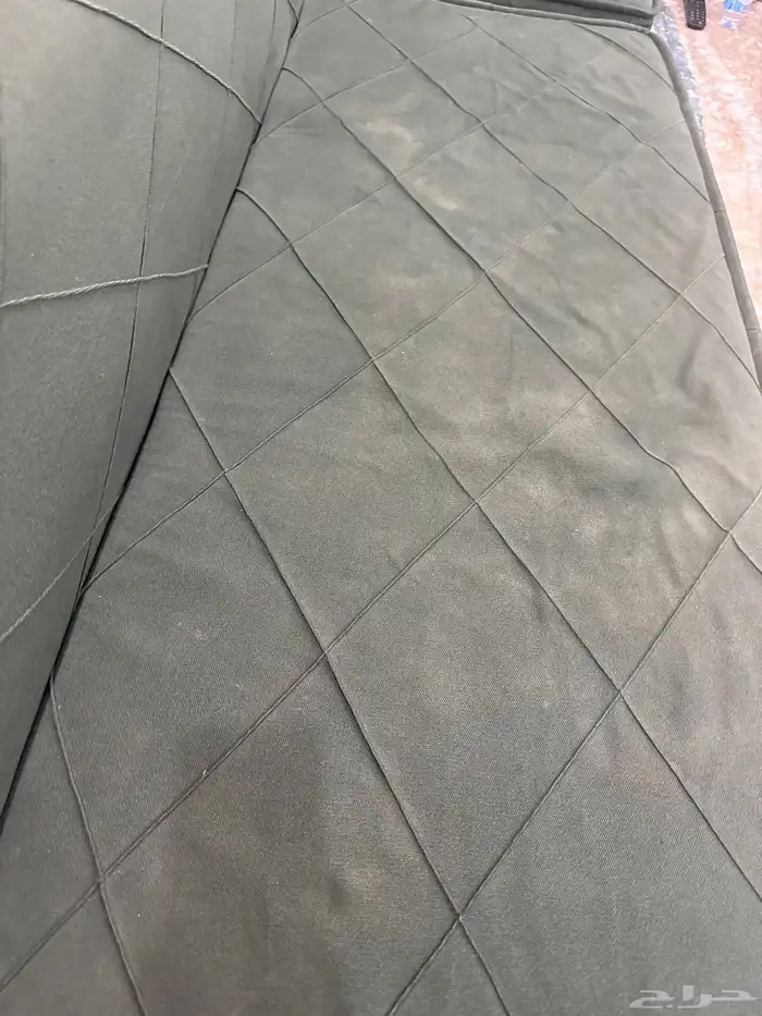 كنب اللي بالصورة وفي قطعتين زيادة 1