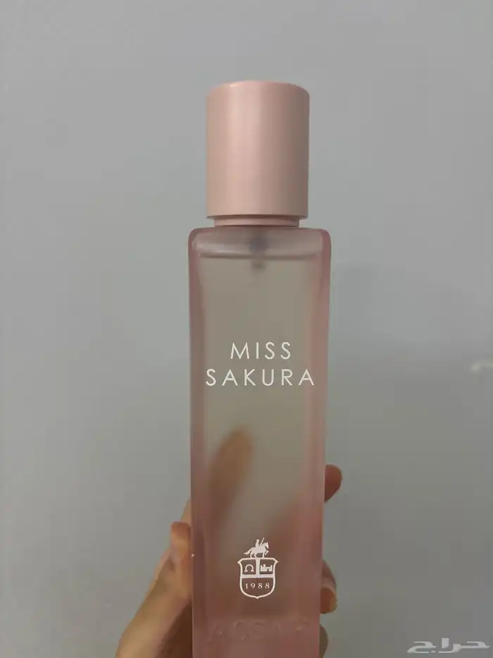 عطر عساف الاصلي مس ساكورا مليان مكو ن من العسل وأزهار العنب 0