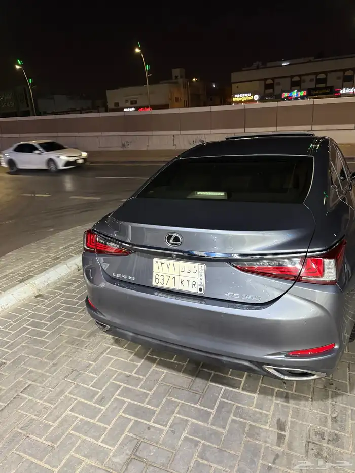 لكزس ES350 2021 5
