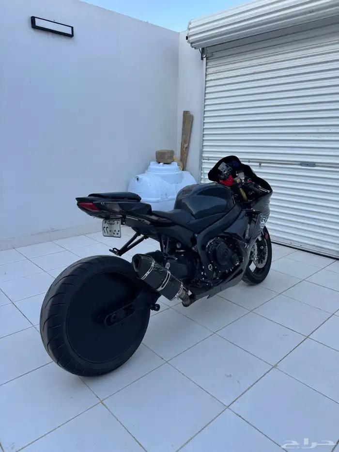 سوزوكي 750 للبيع 3