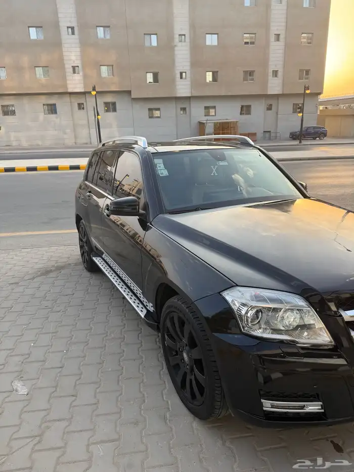 مرسيدس GLK 300 موديل 2011 ممشى قليل للبيع 0