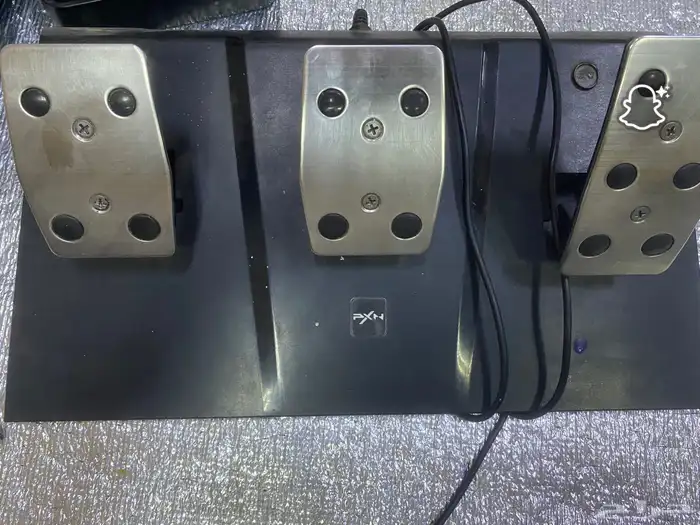 طاره نضبفه جدا تشتغل على سوني 5 و4 استخدمت مرتين فقط ا 1
