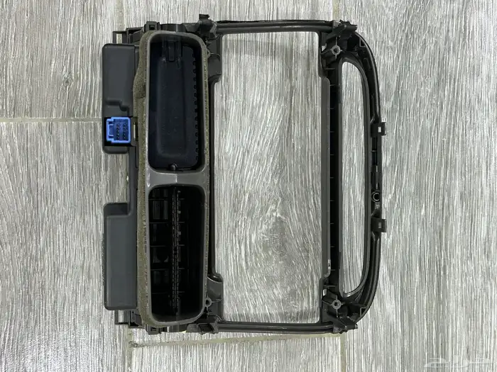 فريم شاشه لكزس وريش مكيف لكزس 430 وجهاز وزنون هله القديم 3