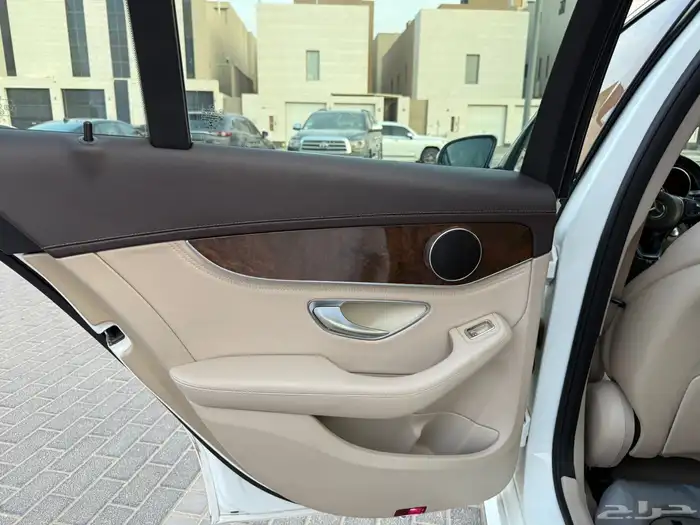 مرسيدس C200 للبيع 5